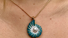 Load image into Gallery viewer, Funky Shell Necklace