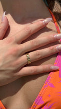 Load image into Gallery viewer, Gold Seashell Ring
