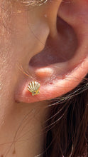 Load image into Gallery viewer, Mini Shell Earrings