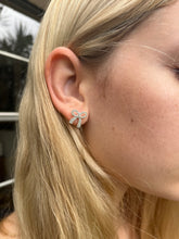 Load image into Gallery viewer, Silver Bow Earrings