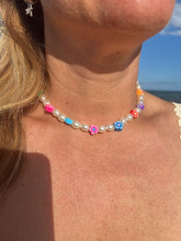 Load image into Gallery viewer, Funky Flower Necklace