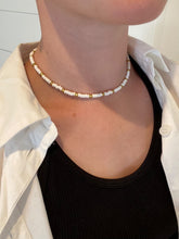 Load image into Gallery viewer, Cupids Necklace Twist