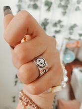 Load image into Gallery viewer, Bolt smiley ring