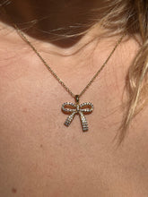 Load image into Gallery viewer, Coquette Bow Necklace
