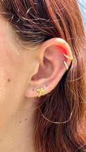 Load image into Gallery viewer, Gold Stingray Earrings
