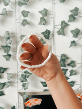 Load image into Gallery viewer, white aloha branklet

