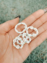 Load image into Gallery viewer, Flower Daisy Ring
