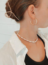 Load image into Gallery viewer, Cupids Necklace Twist
