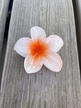 Load image into Gallery viewer, White Hibiscus HairClip
